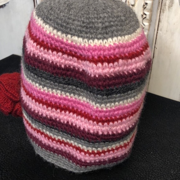 Erin Knitwear From Ireland 100% Wool Outer Crochet Flower Embellished Beanie - Picture 3 of 6